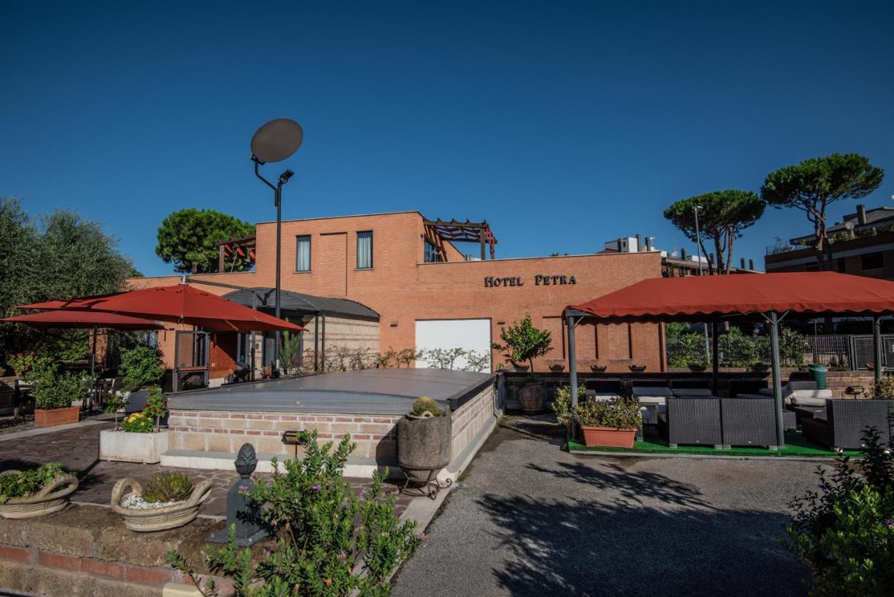 Hotel Petra Roma Esterno foto