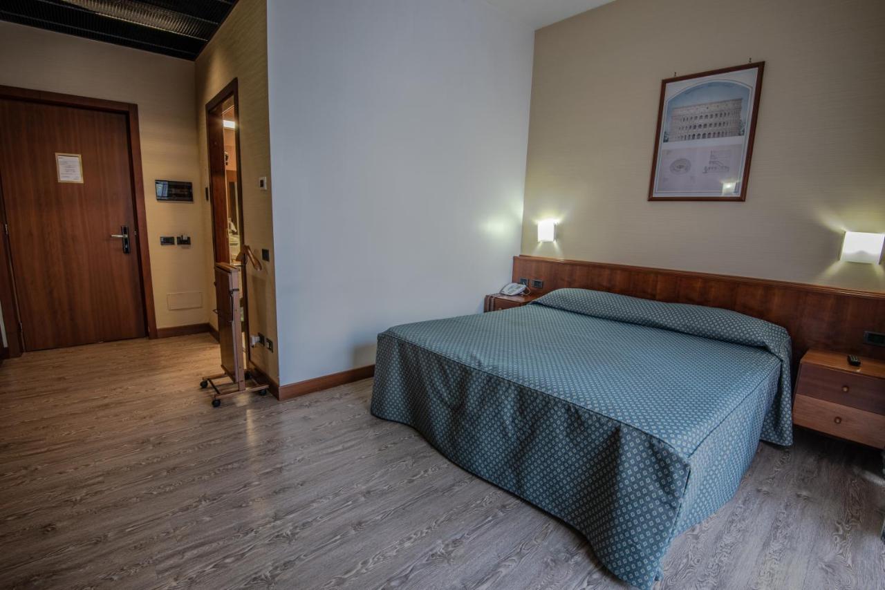 Hotel Petra Roma Esterno foto