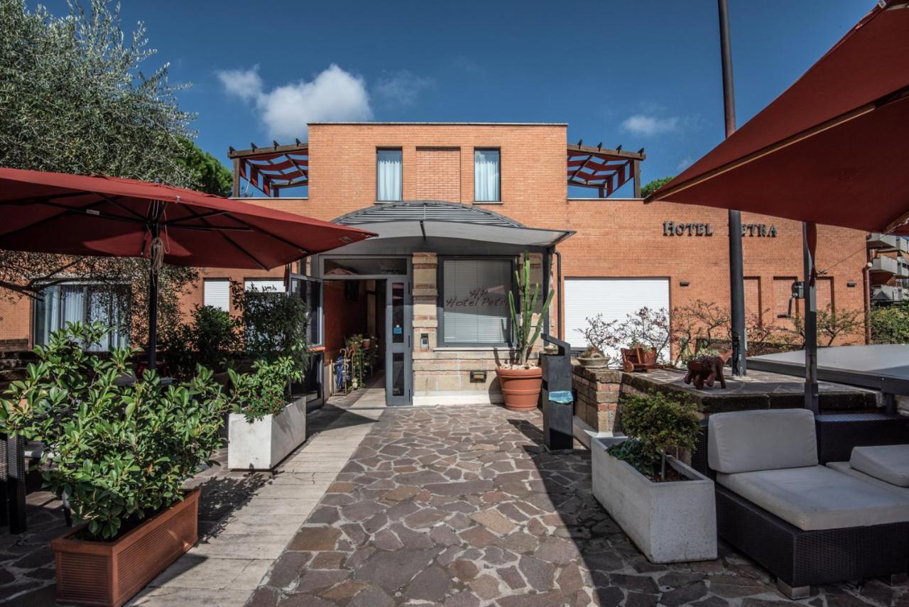 Hotel Petra Roma Esterno foto