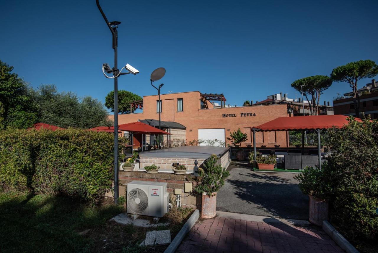 Hotel Petra Roma Esterno foto
