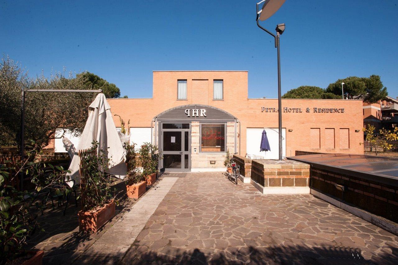 Hotel Petra Roma Esterno foto